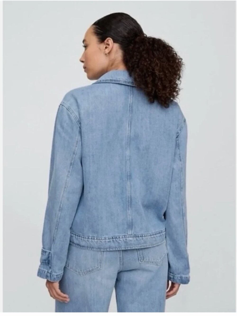 Gap Super Soft Blue Light Wash Denim Utility Jacket Size Large 744893 - Picture 3 of 10